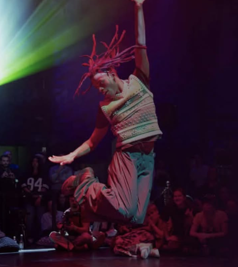 REBONDS : UNE ÉPOPÉE DE LA DANSE ÉLECTRO